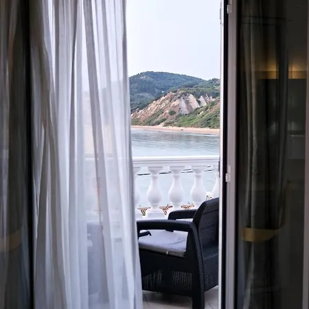 Fedra Mare Apartment Agios Stefanos Avliotes  Exterior photo